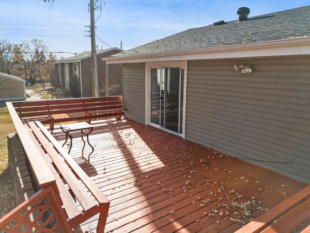 2130 Douglas Drive N, Golden Valley, MN 55422