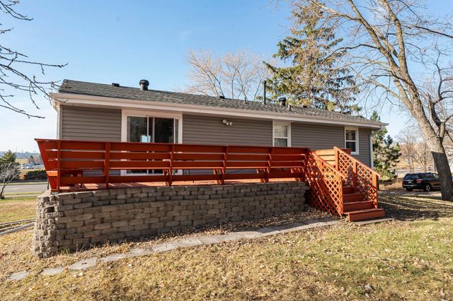 2130 Douglas Drive N, Golden Valley, MN 55422