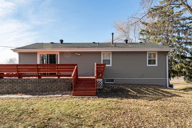 2130 Douglas Drive N, Golden Valley, MN 55422