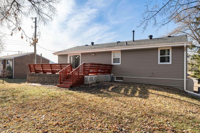 2130 Douglas Drive N, Golden Valley, MN 55422