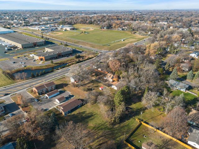 2130 Douglas Drive N, Golden Valley, MN 55422