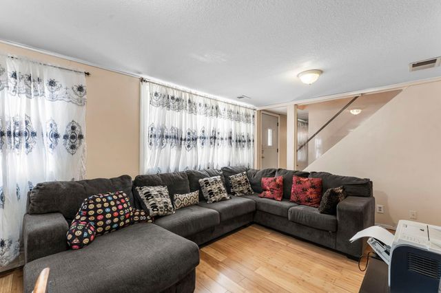 2130 Douglas Drive N, Golden Valley, MN 55422