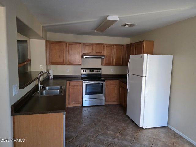 24951 W DOVE Trail, Buckeye, AZ 85326