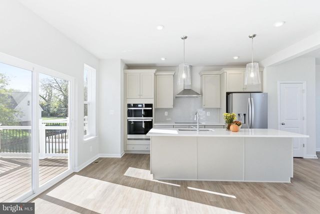 201 MONTEITH DR, Winchester, VA 22601