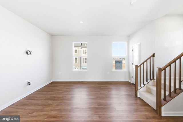 201 MONTEITH DR, Winchester, VA 22601