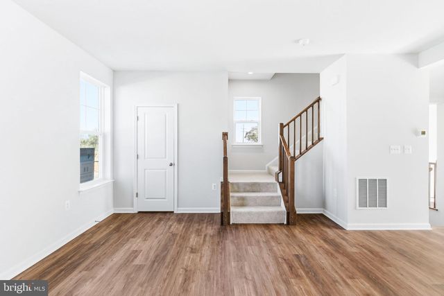 201 MONTEITH DR, Winchester, VA 22601