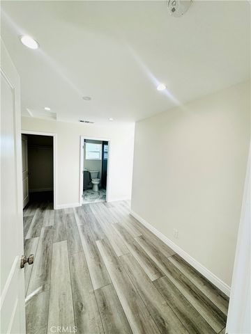 9318 Encino Ave, Northridge, CA 91325