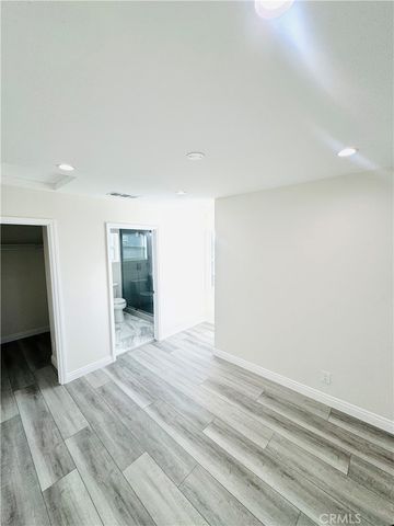 9318 Encino Ave, Northridge, CA 91325