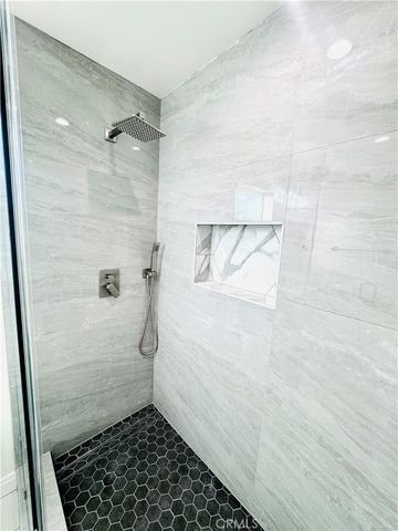 9318 Encino Ave, Northridge, CA 91325