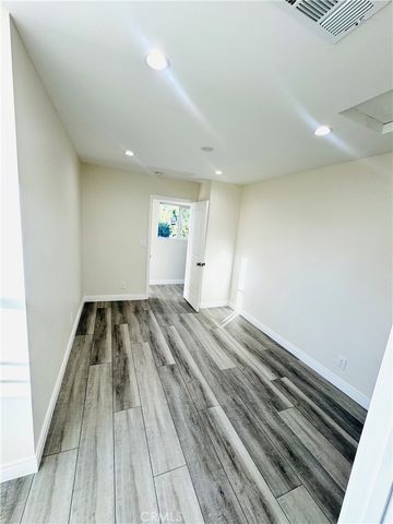 9318 Encino Ave, Northridge, CA 91325