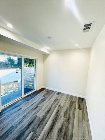 9318 Encino Ave, Northridge, CA 91325