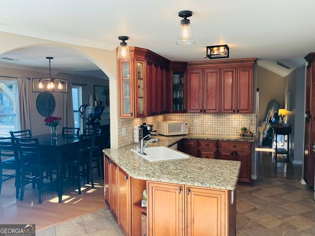 328 Vendella Circle, Peachtree City, GA 30269