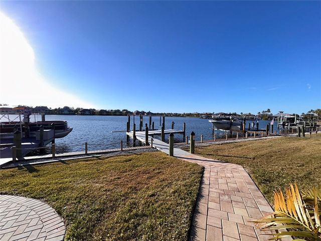 1022 OVERLOOK COURT, Bradenton, FL 34208