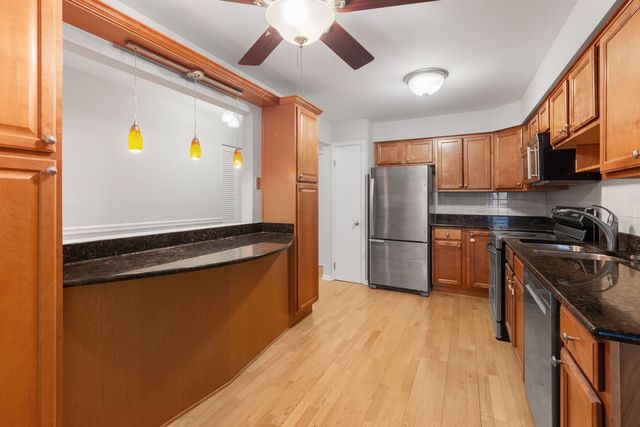 2033 Sherman Avenue 306, Evanston, IL 60201