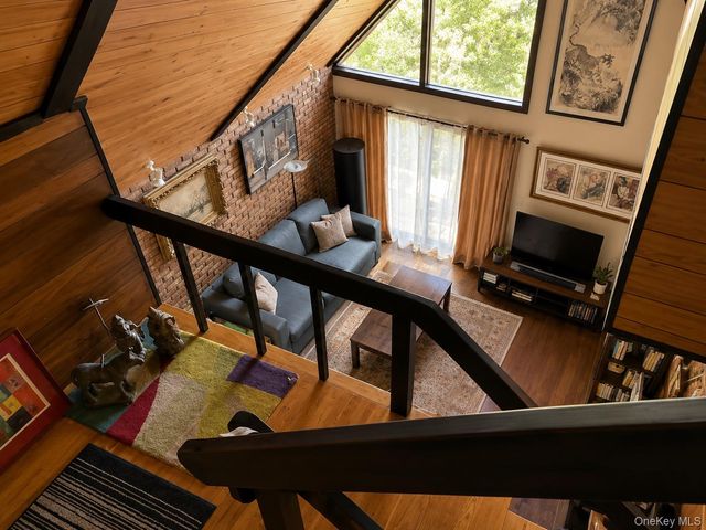 10 Melia Way, Huntington Station, NY 11746