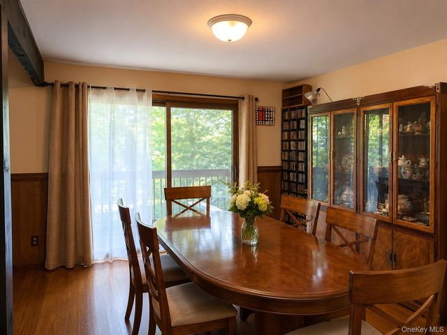 10 Melia Way, Huntington Station, NY 11746