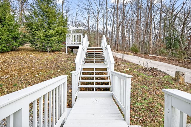 160 Indian Rock Loop, Crossville, TN 38572