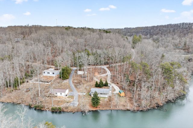 160 Indian Rock Loop, Crossville, TN 38572