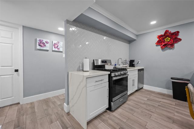 3611 Graustark Street 17, Houston, TX 77006