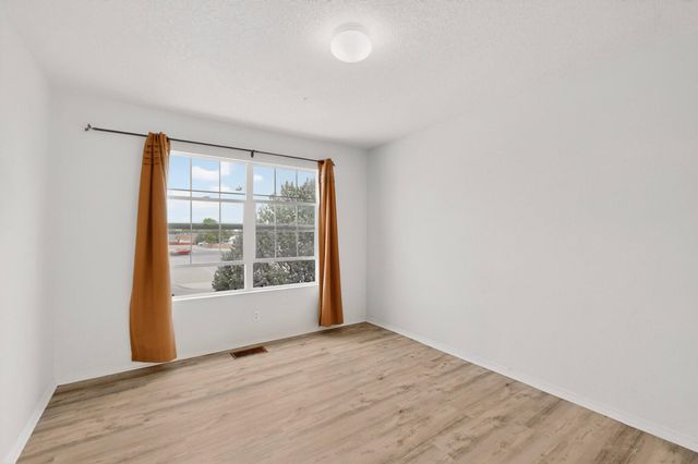 3035 Logan Meadows Drive NE, Rio Rancho, NM 87144