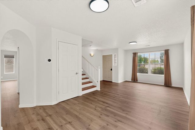 3035 Logan Meadows Drive NE, Rio Rancho, NM 87144