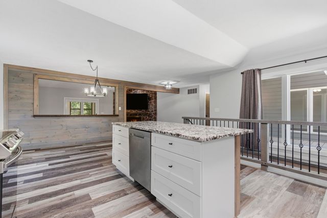 1682 Pointe Royale Drive, Branson, MO 65616