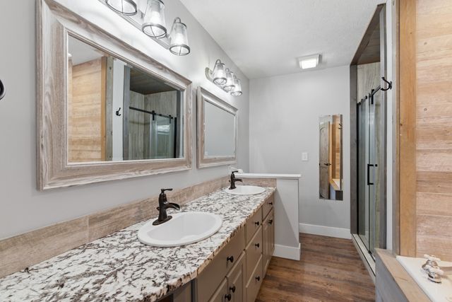 1682 Pointe Royale Drive, Branson, MO 65616