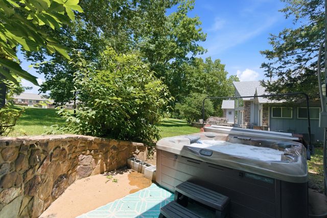 1682 Pointe Royale Drive, Branson, MO 65616