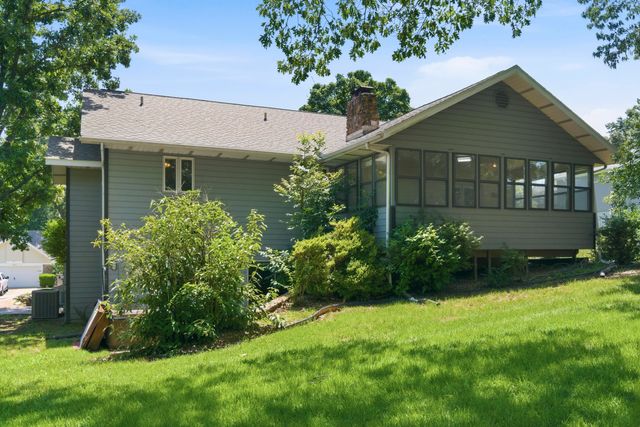 1682 Pointe Royale Drive, Branson, MO 65616