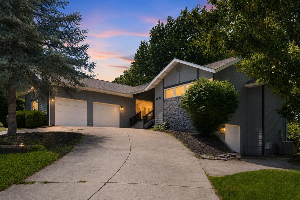 1682 Pointe Royale Drive, Branson, MO 65616