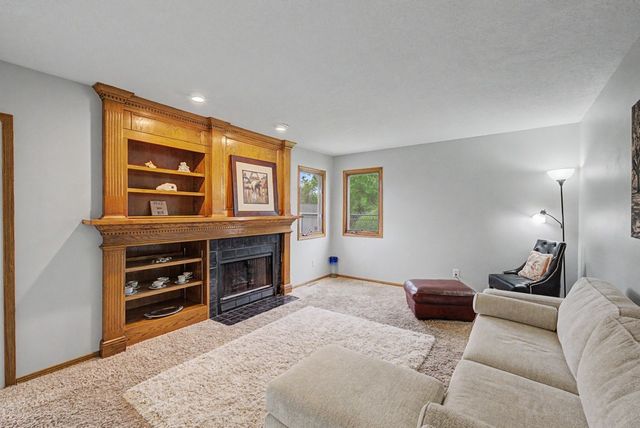 1705 NE Innsbruck Court, Ankeny, IA 50021