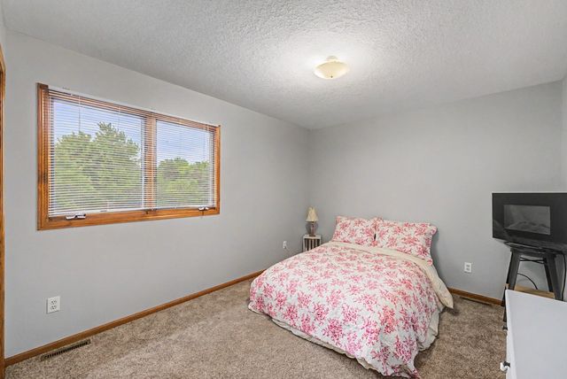1705 NE Innsbruck Court, Ankeny, IA 50021