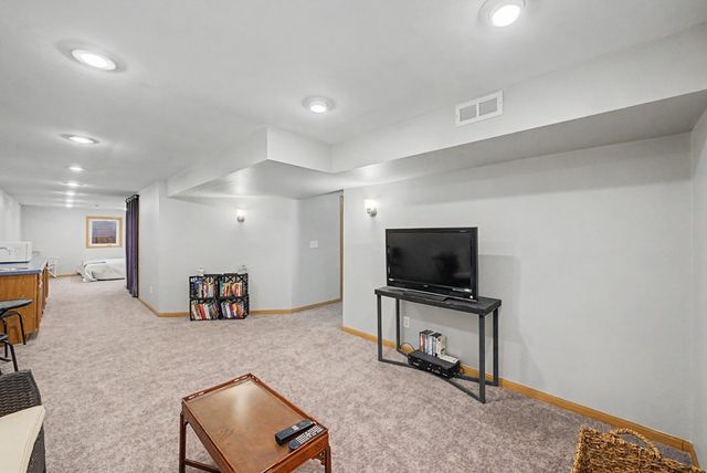 1705 NE Innsbruck Court, Ankeny, IA 50021
