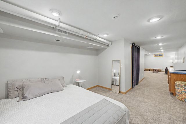 1705 NE Innsbruck Court, Ankeny, IA 50021