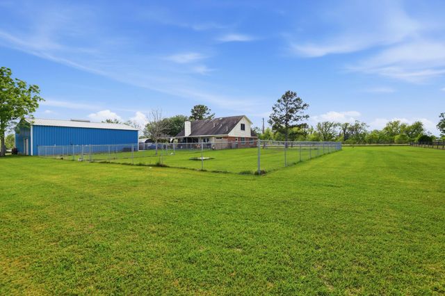3625 County Road 36, Angleton, TX 77515