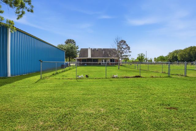 3625 County Road 36, Angleton, TX 77515