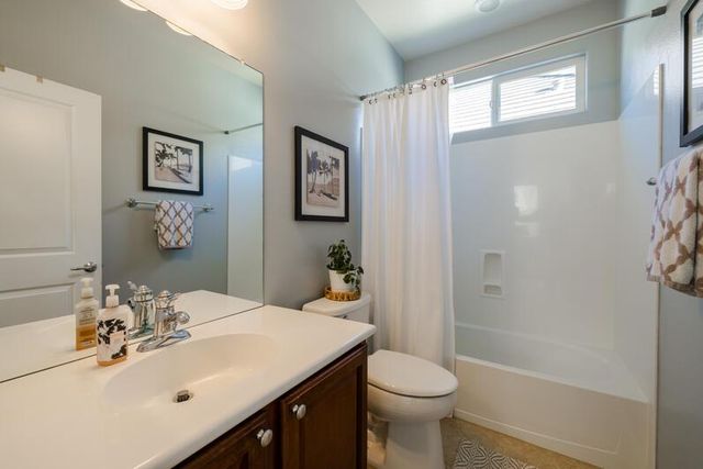 3201 Monument Dr, Roseville, CA 95747