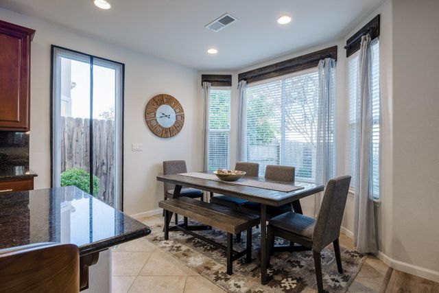 3201 Monument Dr, Roseville, CA 95747