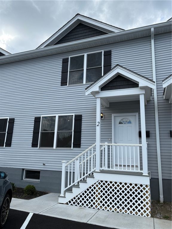 184 Avenue C M2, Woonsocket, RI 02895