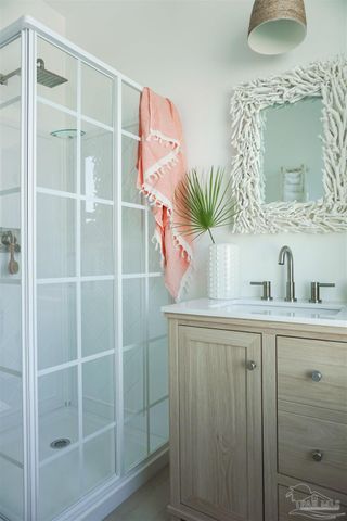 1466 Seaside Cir, Navarre, FL 32566