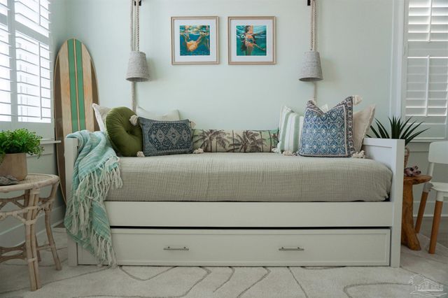 1466 Seaside Cir, Navarre, FL 32566