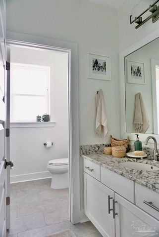 1466 Seaside Cir, Navarre, FL 32566