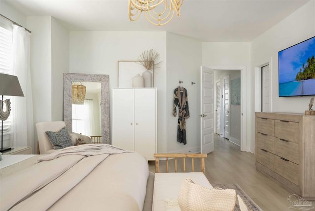 1466 Seaside Cir, Navarre, FL 32566