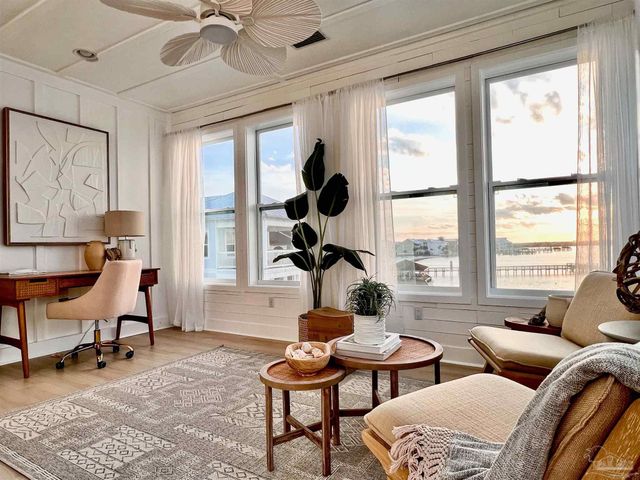 1466 Seaside Cir, Navarre, FL 32566