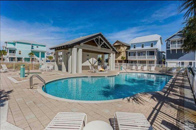 1466 Seaside Cir, Navarre, FL 32566