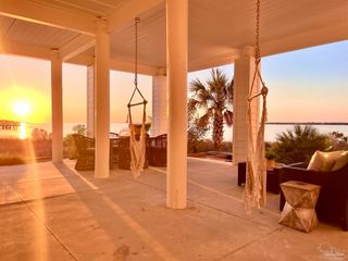 1466 Seaside Cir, Navarre, FL 32566