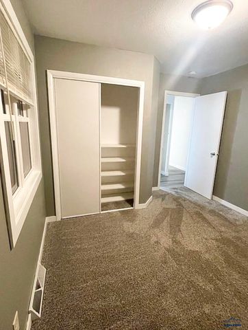 247 E OAKLAND, Rapid City, SD 57701