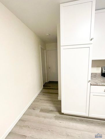247 E OAKLAND, Rapid City, SD 57701