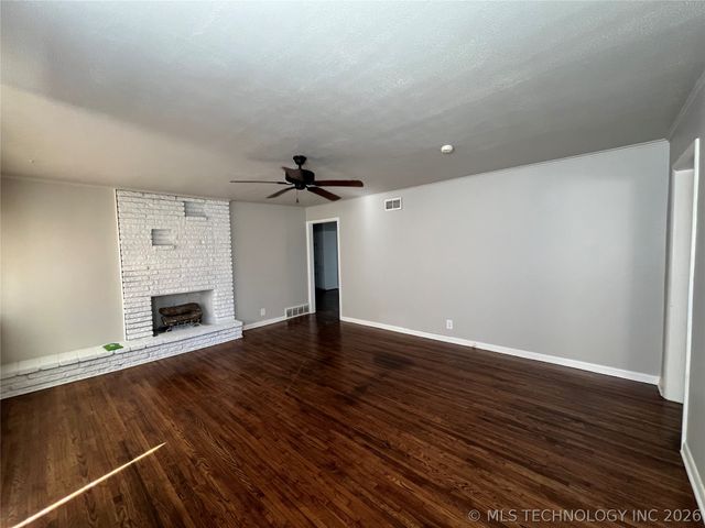 410 W Pittsburg Place, Broken Arrow, OK 74012