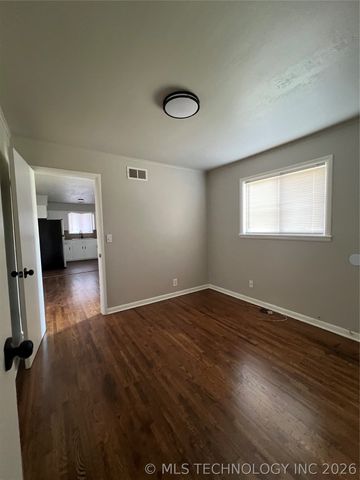 410 W Pittsburg Place, Broken Arrow, OK 74012